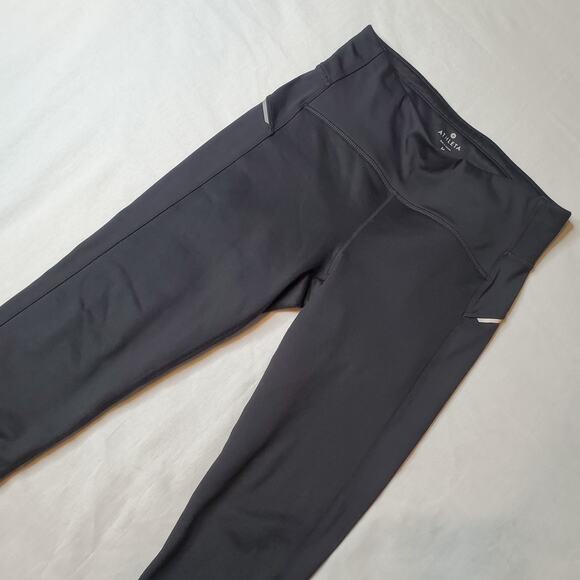 Athleta Women's Size M Power Lift Thermal Fleece Legging Black 243099 - Picture 1 of 9